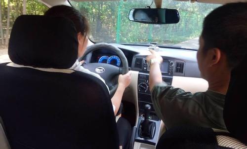 雞西汽車陪練哪家最正宗，正規(guī)公司選亨通